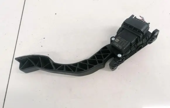 Mazda 3 II Accelerator throttle pedal 6PV00864153 3N61-9F836-BF