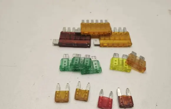 Mercedes-Benz C W205 Fuse module