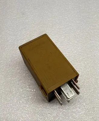BMW 5 E60 E61 Window control relay 61368384505 V23141B3001X15
