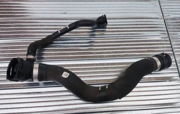 BMW X4 G02 Engine coolant pipe/hose 8670667