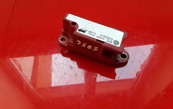 Volkswagen Golf IV Airbag deployment crash/impact sensor 1J0909606D 5WK42350 44990411