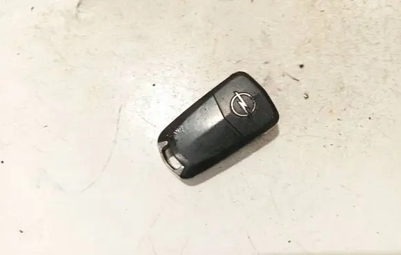 Opel Astra H Ignition key/card 