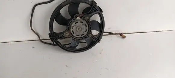 Volkswagen PASSAT B5 Radiator cooling fan shroud 849354N