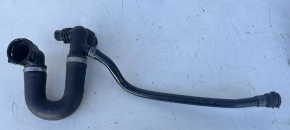 Mercedes-Benz GLA H247 Engine coolant pipe/hose A1775011301