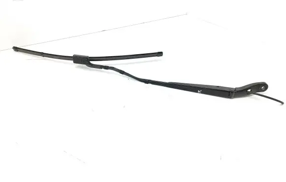 Citroen Berlingo Front wiper blade arm 9833936380