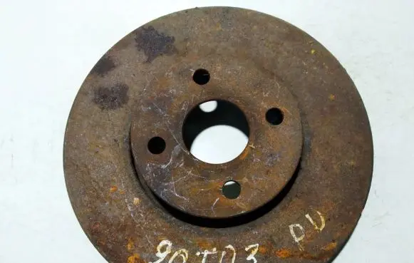 Toyota Corolla Verso E121 Front brake disc ventilated