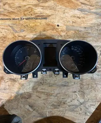 Volkswagen Golf VI Speedometer (instrument cluster) 5K0920871A 13092010 1048710924