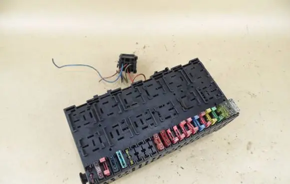 Volkswagen Transporter - Caravelle T4 Fuse box set 357937039