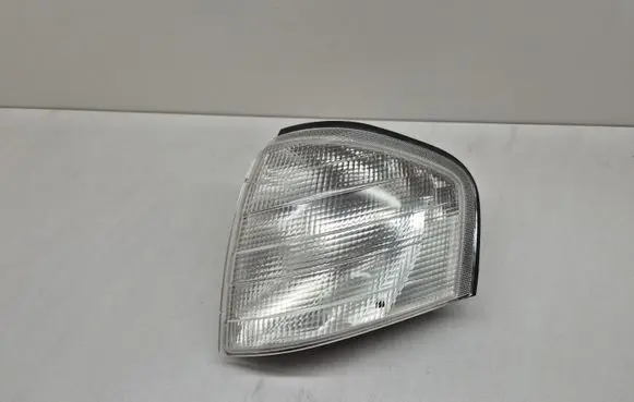 Mercedes-Benz C W202 Front indicator light 1305232923