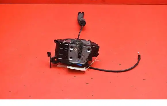Renault Laguna III Front door lock 805000004R