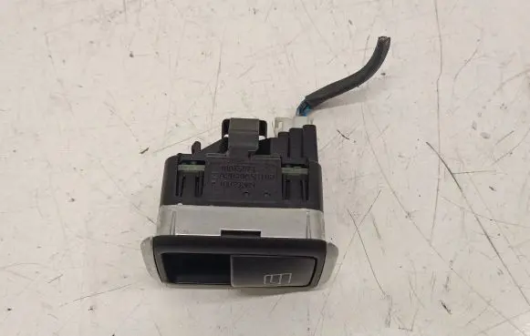 Mercedes-Benz A W176 Electric window control switch A2049058102