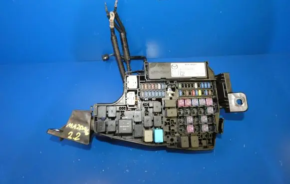 Mazda 6 Fuse box set KD45675X0C 140047066201 F005V01476