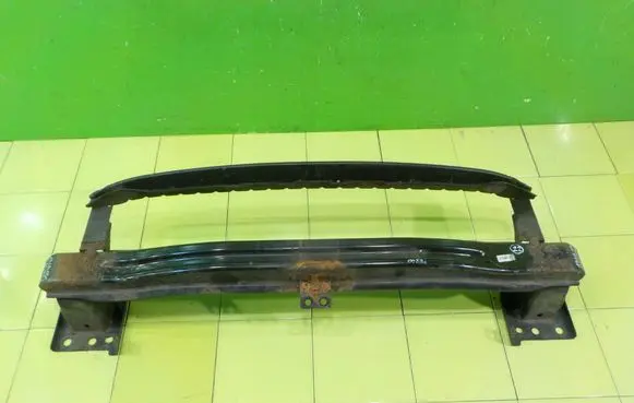 Volkswagen Tiguan Front bumper foam support bar PRZOD