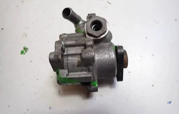 BMW 3 E46 Power steering pump