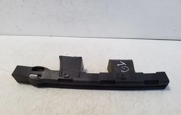 Opel Ampera Rear door windshield rail 61865
