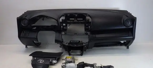 Toyota Yaris Dashboard 
