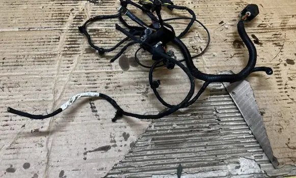 Cadillac Escalade Engine installation wiring loom 