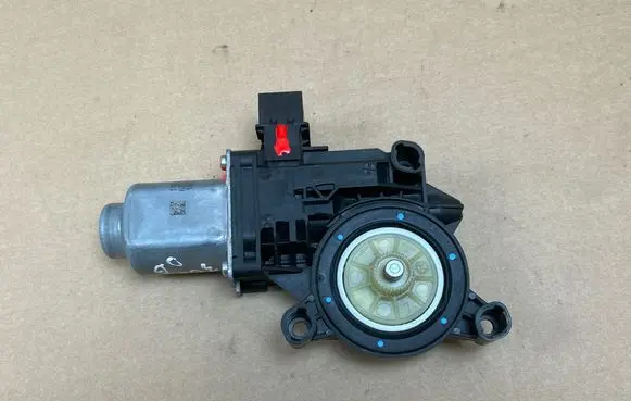 Volkswagen Amarok Rear door window regulator motor 6R0959812P
