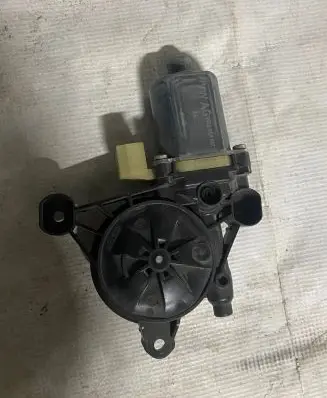 Audi A4 S4 B9 Front door window regulator motor 8W0959801