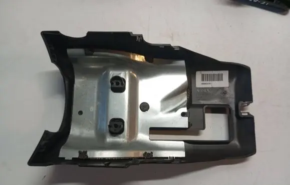 Volvo XC60 Steering wheel column trim 8648403