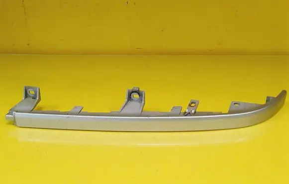 Under headlight/headlamp trim