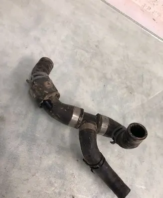 Seat Arona Engine coolant pipe/hose 04l122073d