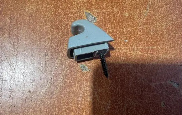 Chevrolet Spark Sun visor clip/hook/bracket 