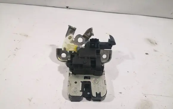 Loading door lock
