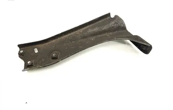 Skoda Octavia Mk3 (5E) Fender mounting bracket