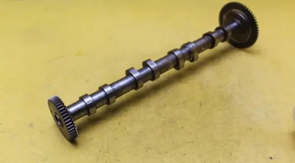 Mercedes-Benz A W169 Camshaft 