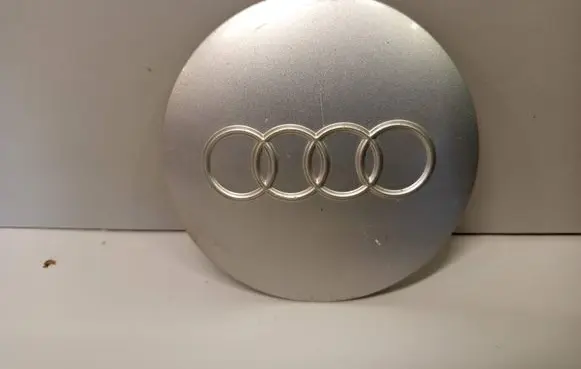 Audi A6 S6 C5 4B Original wheel cap 8D0601165B