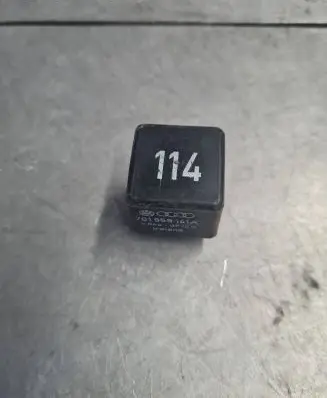 Audi A6 S6 C4 4A Other relay 701959141A