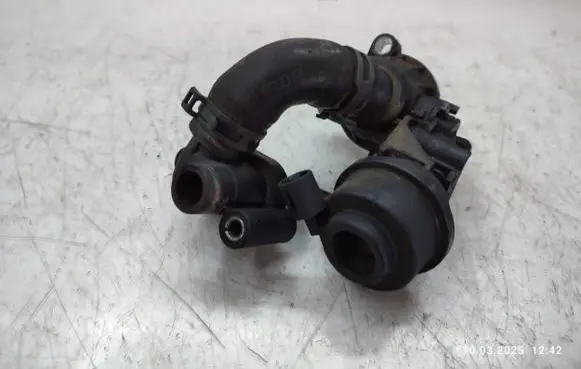 Audi Q7 4L Engine coolant pipe/hose 059121506C