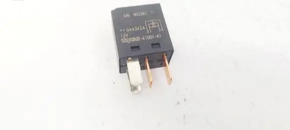 Mitsubishi Colt Other relay MB953382 V23075