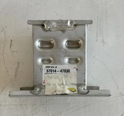 Toyota Prius (XW30) Front bumper shock/impact absorber 5701447030