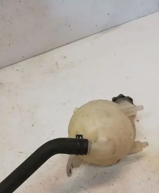 Peugeot 308 Coolant expansion tank/reservoir