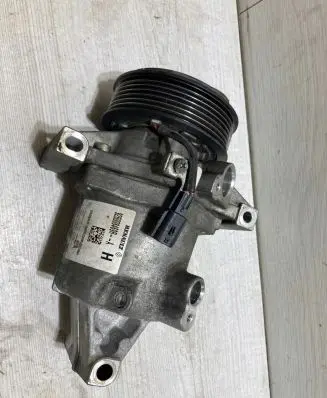 Dacia Sandero III Air conditioning (A/C) compressor (pump) 926008469R