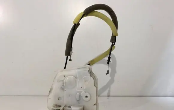 Mazda 2 Rear door lock