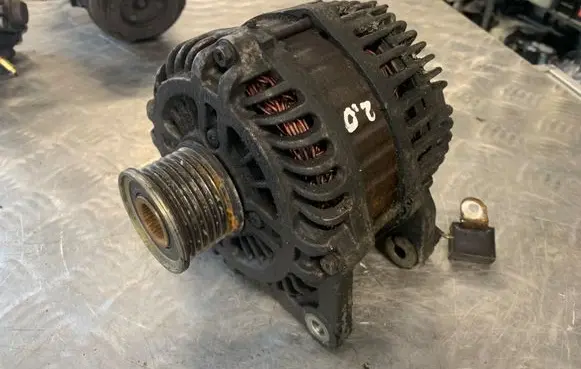 Nissan Qashqai Generator/alternator 23100JG71A