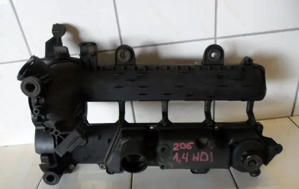 Peugeot 206 Rocker cam cover 