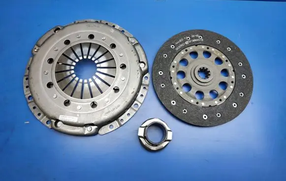 BMW 7 E38 Clutch set kit 624228600 1223436