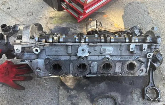 Volvo XC60 Engine head 31430110006 P31430110