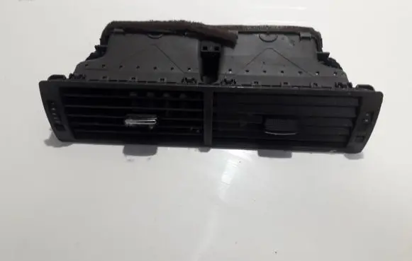 Audi A4 S4 B6 8E 8H Dash center air vent grill 8E082095H