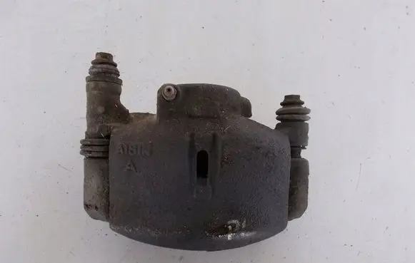 Toyota Hilux (N80, N90, N100, N110) Front brake caliper 