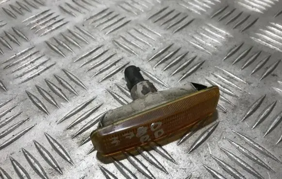BMW 5 E39 Front fender indicator light