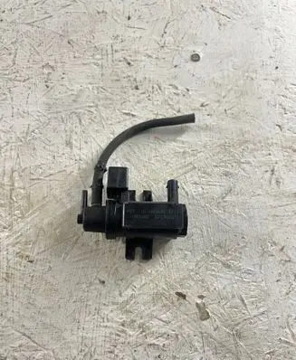 BMW 1 E81 E87 Turbo solenoid valve 70206301 08T136 7805391