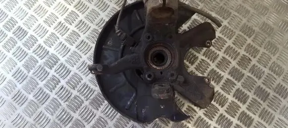 Volkswagen Golf Plus Front wheel hub