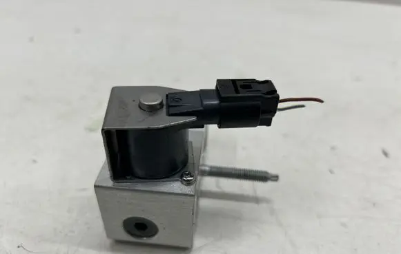 BMW iX3 G08 Air conditioning (A/C) expansion valve 7951456