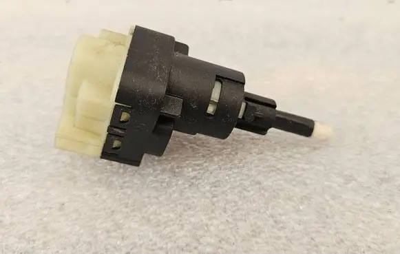 Audi A6 S6 C6 4F Brake pedal sensor switch 1K2945511