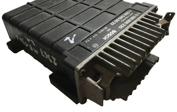 Mercedes-Benz E W124 Engine control unit/module 0065450032 0280800220 KE0012